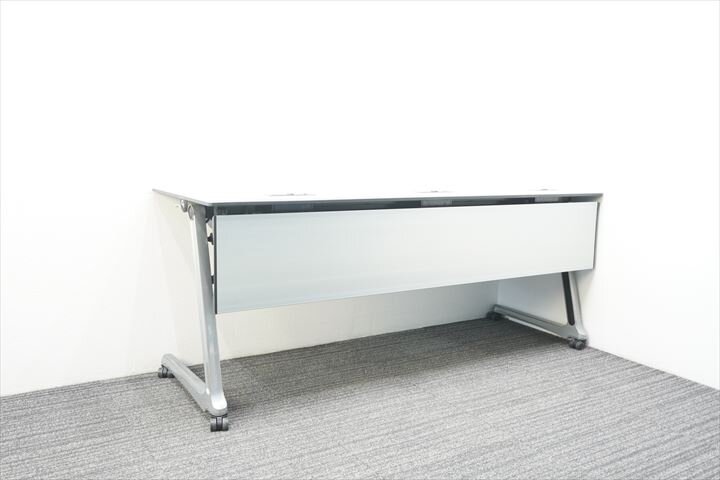 オカムラ インターアクトプロ フラップテーブル 1860 H720 配線孔付き 幕板付 棚板付 ホワイト
