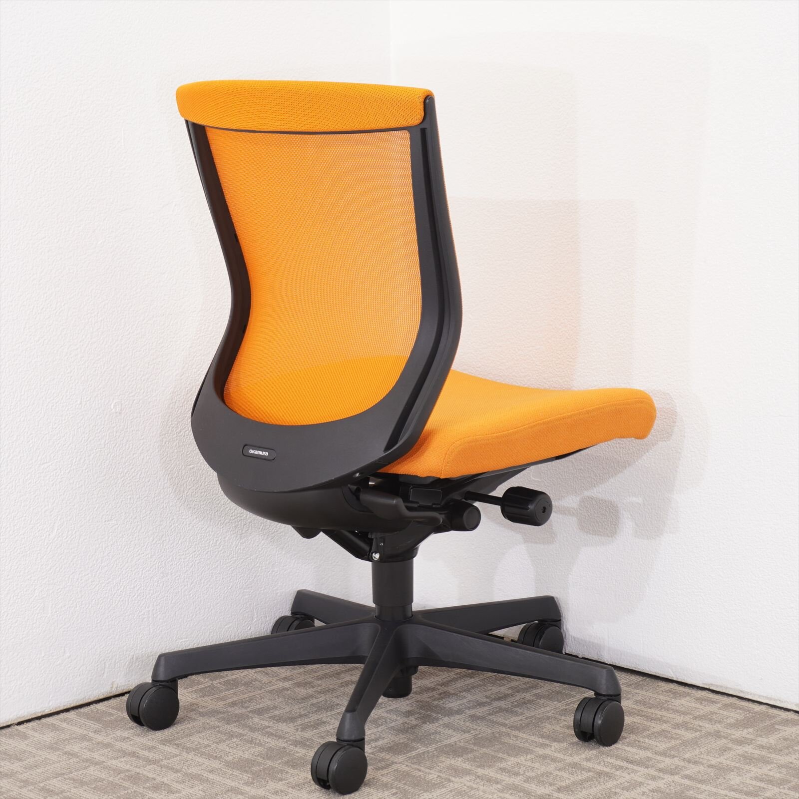 【2020年製】 オカムラ エスクード アプリコット色