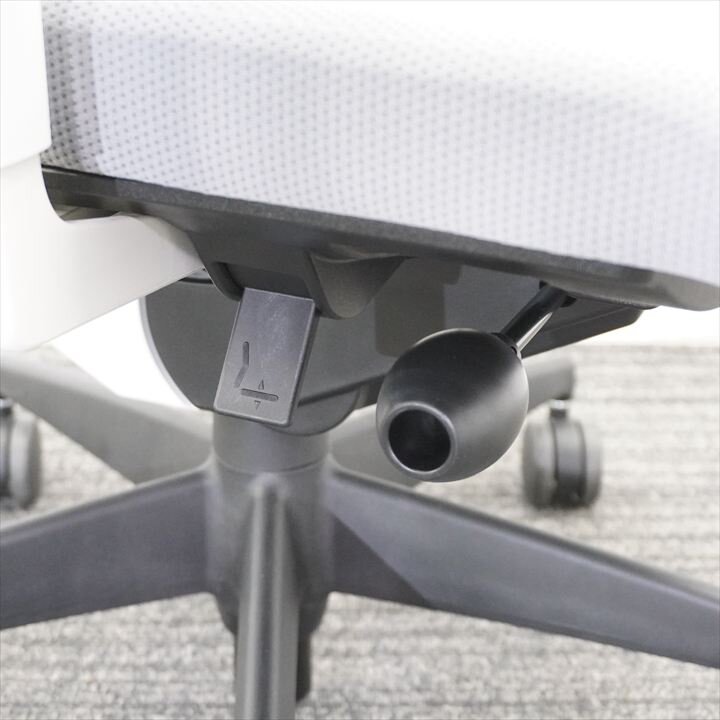 コクヨ シロッコ 可動肘 ホワイトグレー