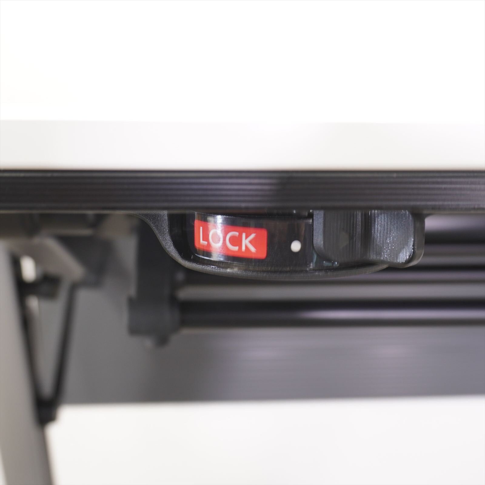 オカムラ インターアクトPRO フラップテーブル 1860 ホワイト