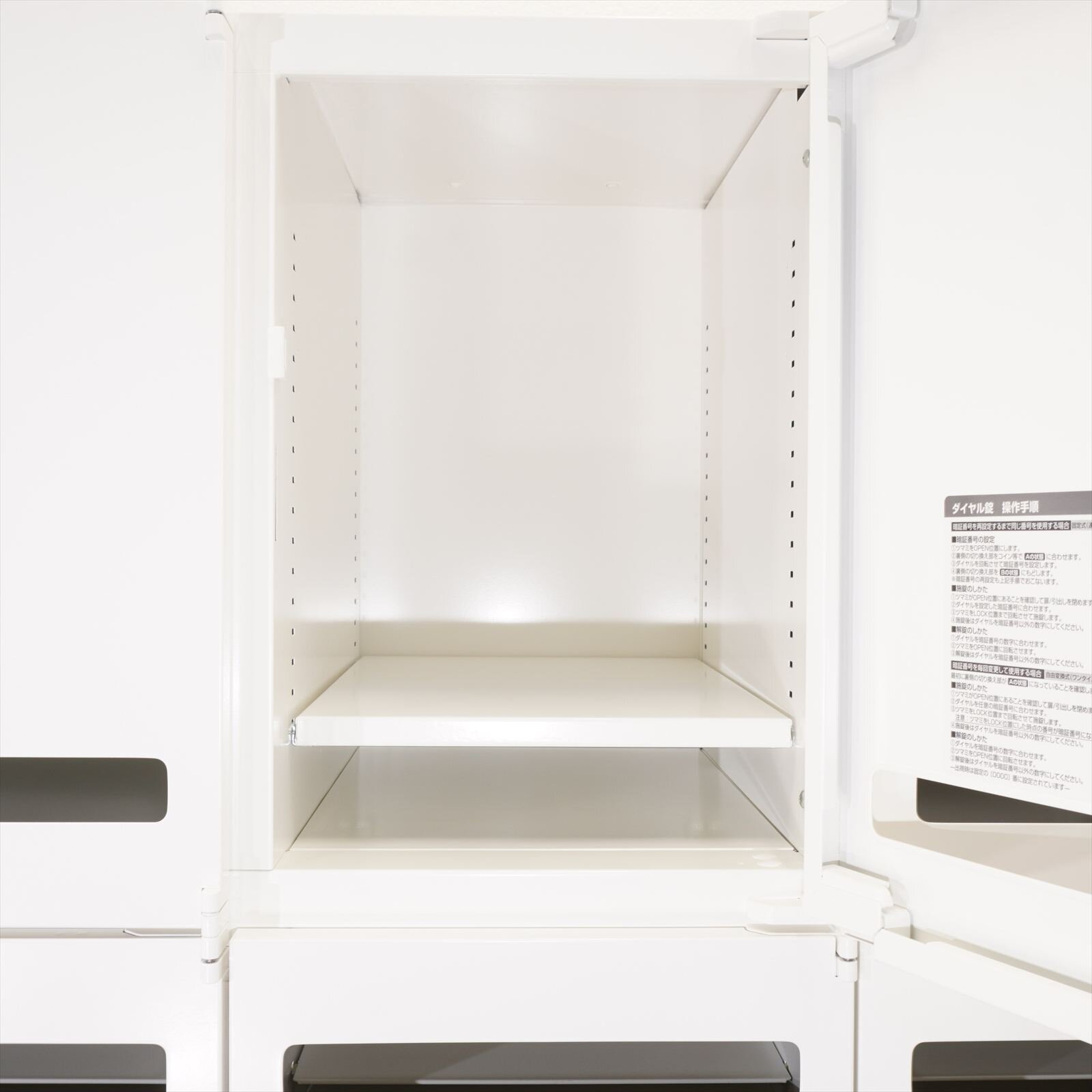 オカムラ レクトライン ダイヤル式12人用モバイルロッカー H1810