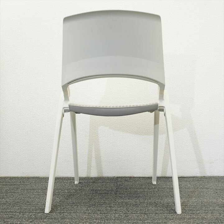 オカムラ アデッソ スタッキングチェア ホワイト×グレー 2脚セット