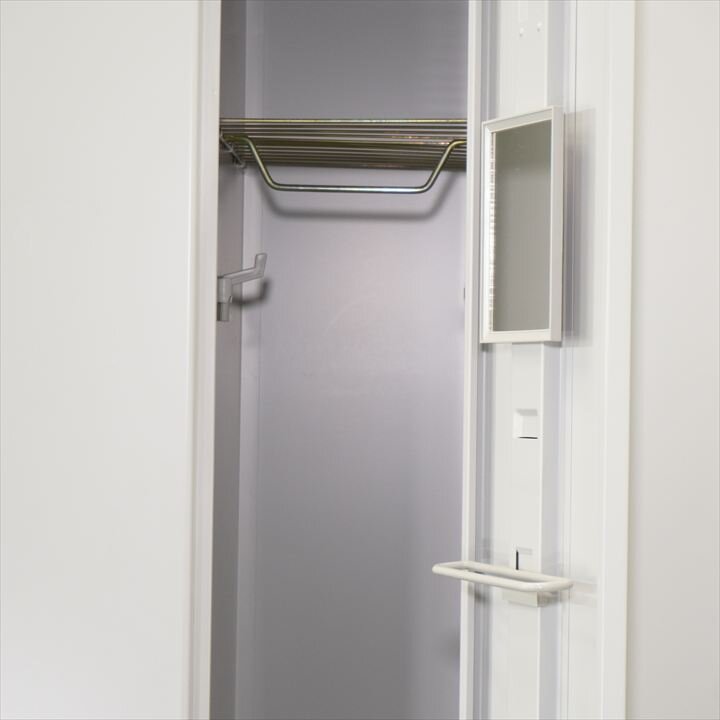 イトーキ Ｌ型 ４人用ロッカー WE色