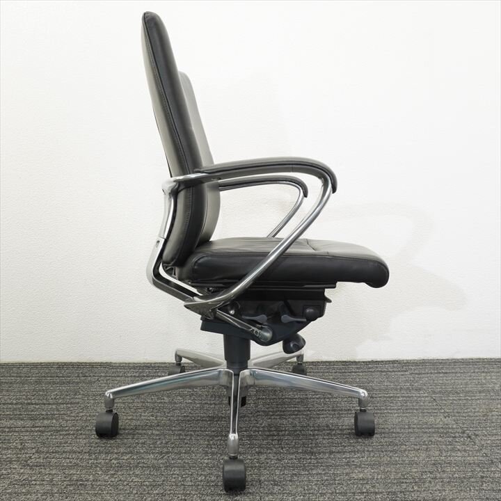 イトーキ プレクサス 肘付 ミドルバック 革 ブラック