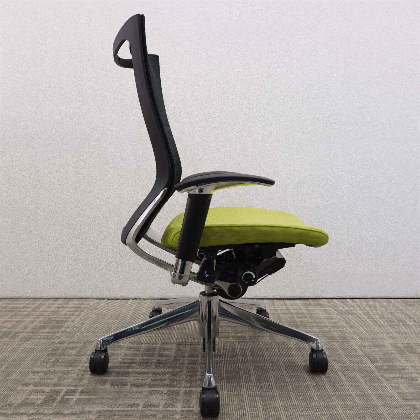 オカムラ バロン 可動肘 ハイバック グリーン/ブラック