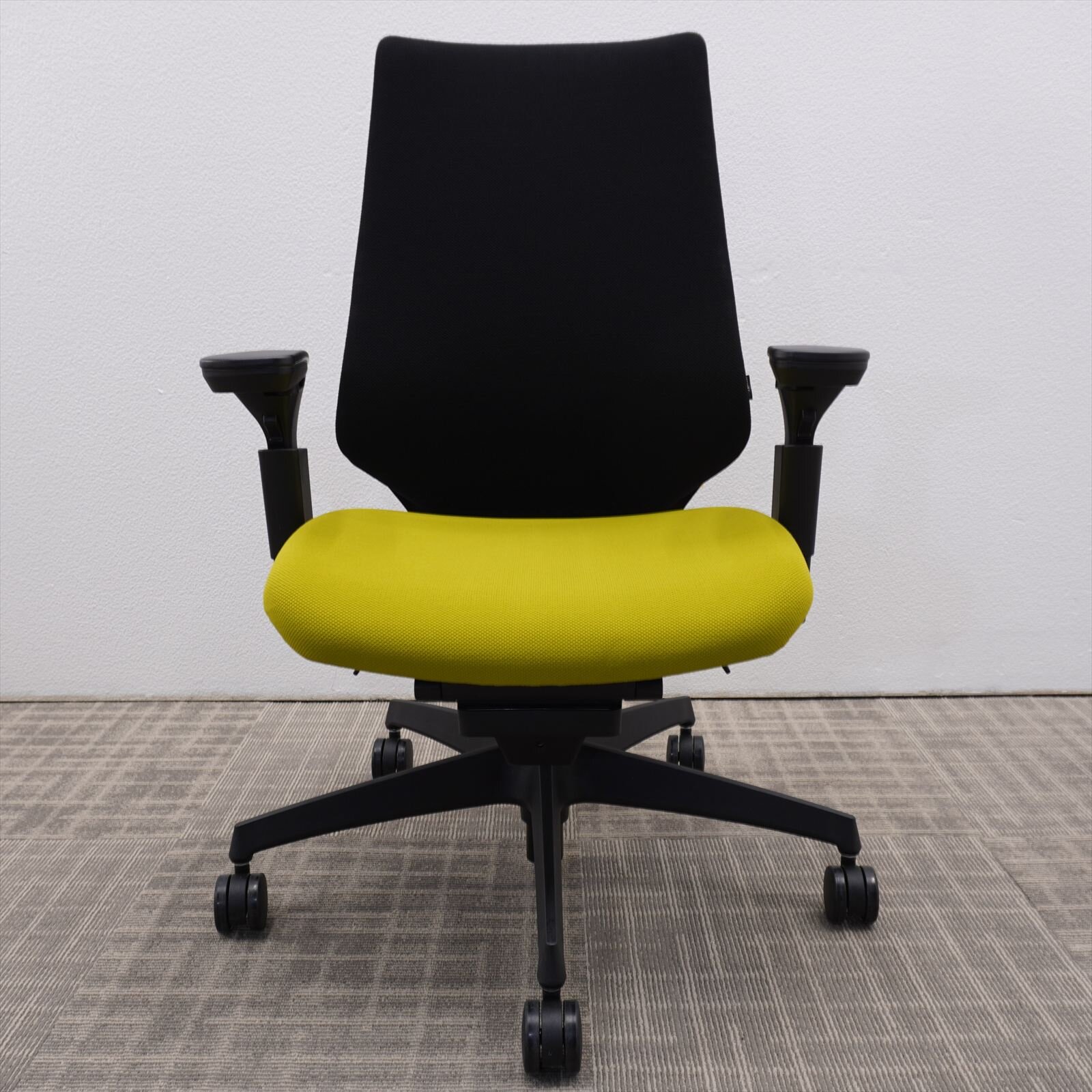 コクヨ デュオラ 可動肘 ハイバック 背クッション グリーン 特価品