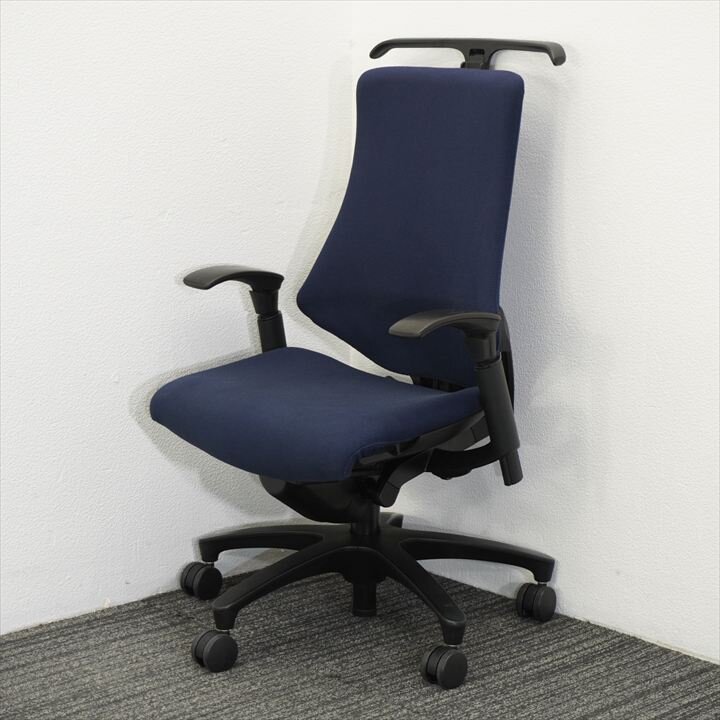 イトーキ エフチェア 可動肘 ハイバック クロスバック ハンガー付 ブラックシェル ネイビーブルー