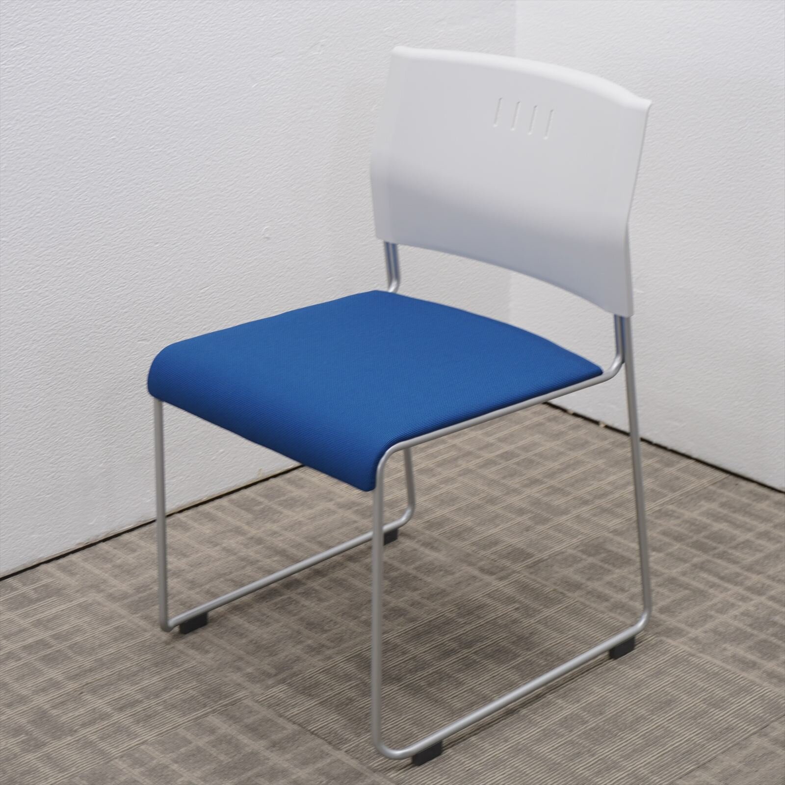 ライオン NO.725 スタッキングチェア ブルー/ホワイト 4脚セット