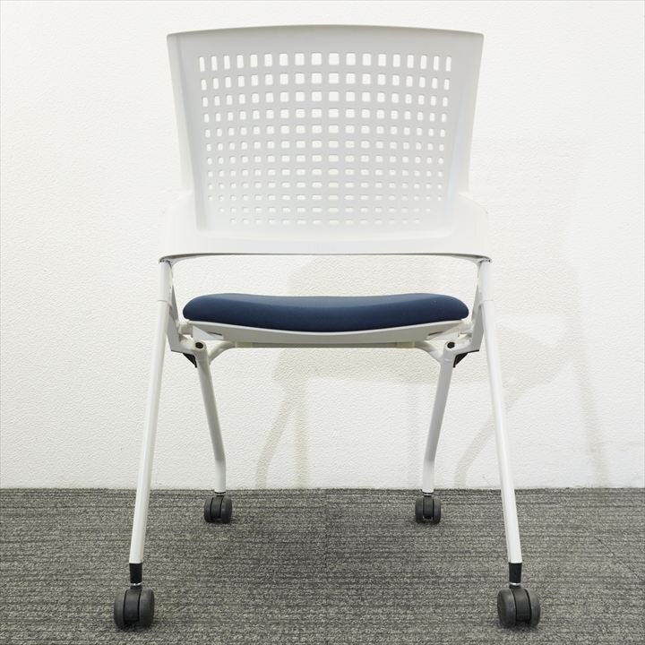 イトーキ モノン ミーティングチェア 樹脂メッシュバック ネイビーブルー