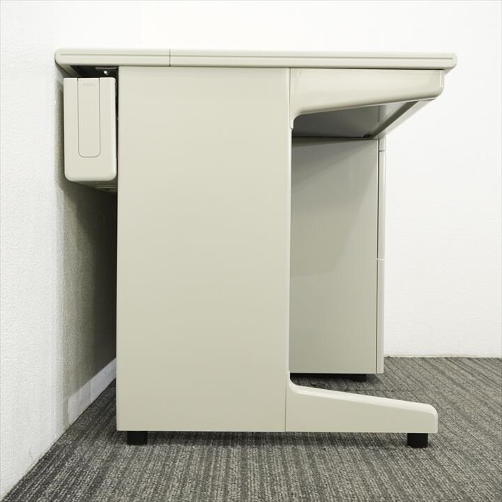 プラス ＬＡ 片袖机 107