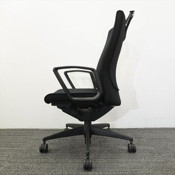 コクヨ プント 固定肘 ハイバック ハンガー付 ブラック