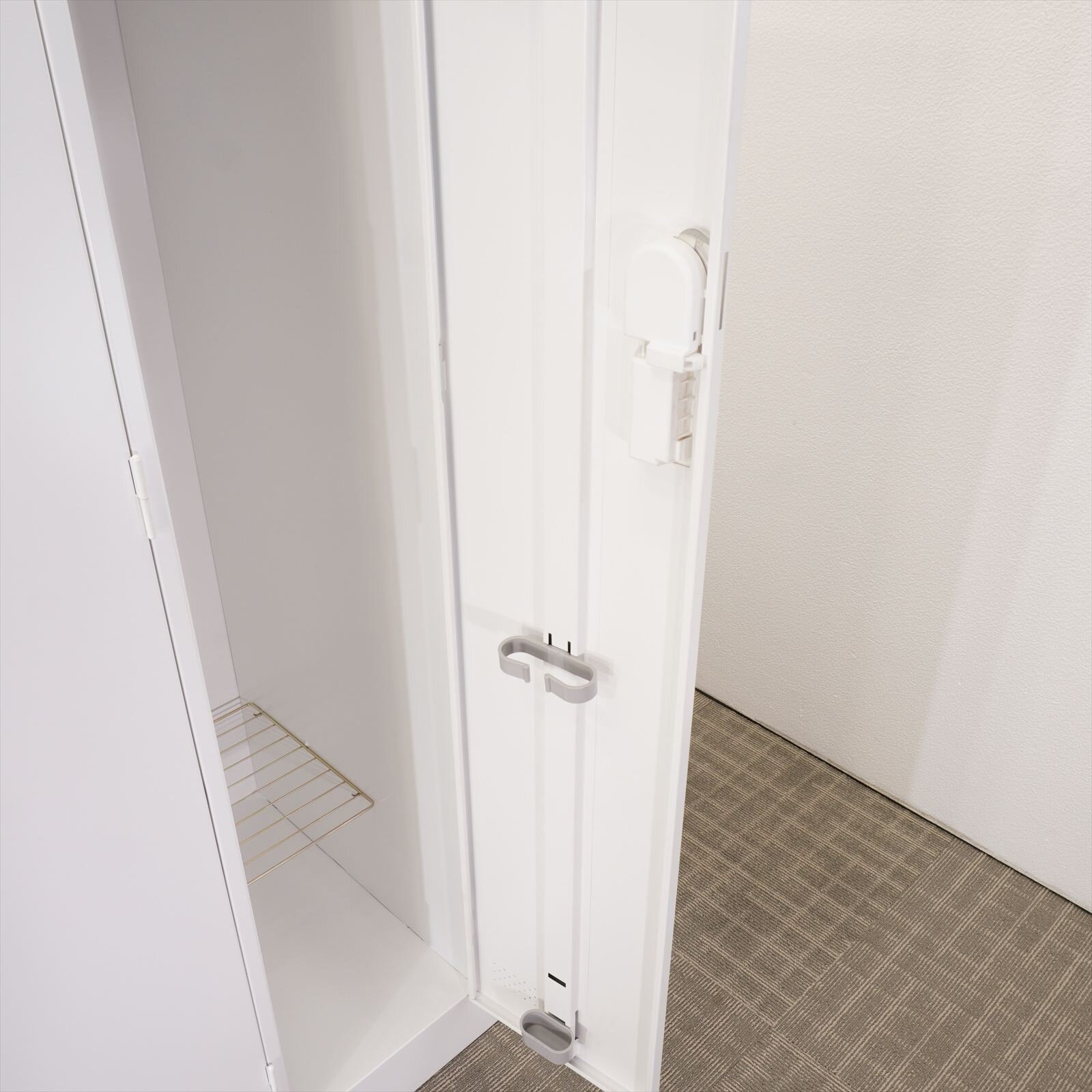 コクヨ LK 3人用ロッカー ホワイト