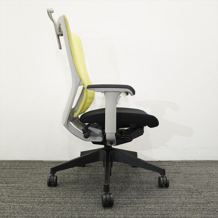 イトーキ エピオス 可動肘 ハイバック ハンガー付 ブライトモスグリーン/ブラック