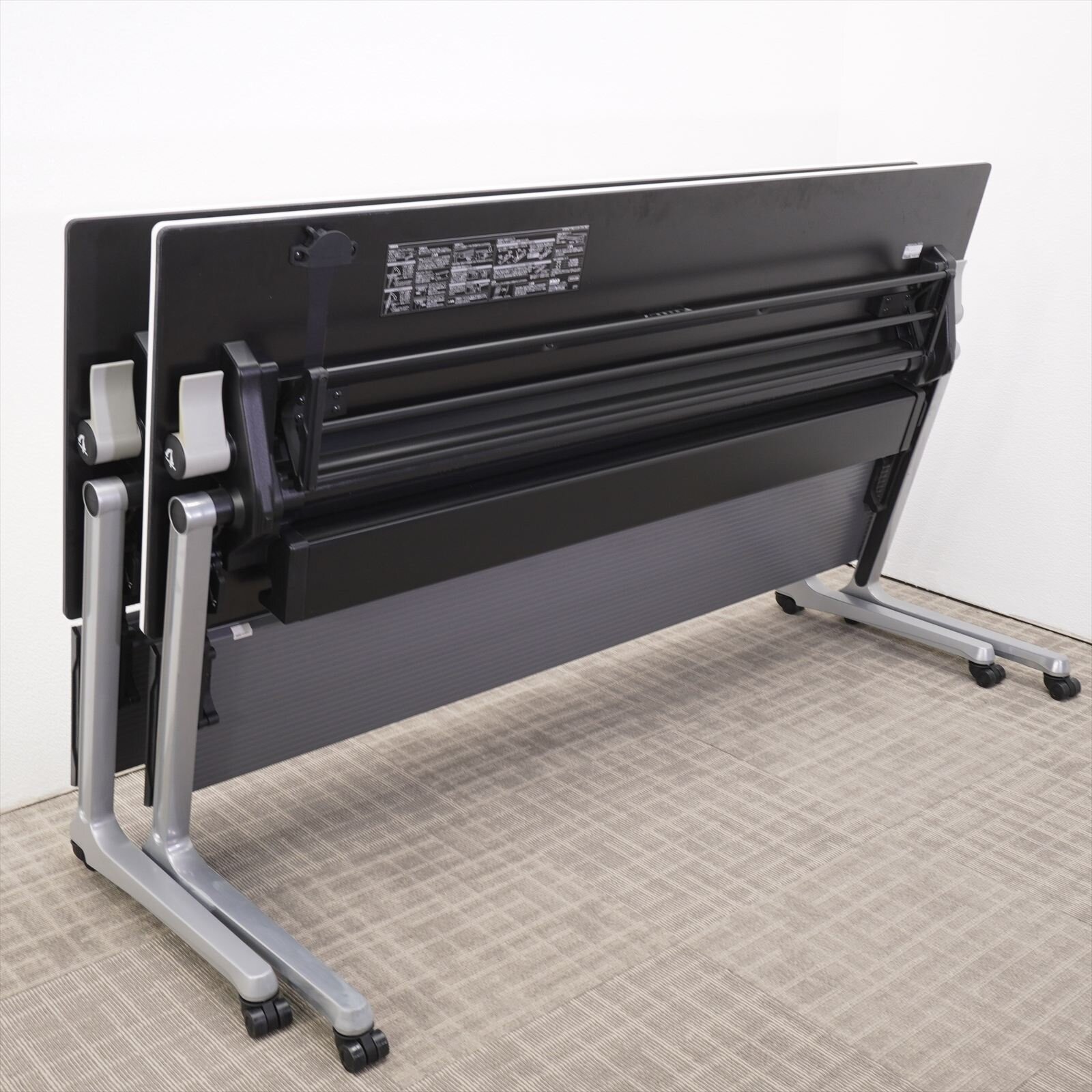 オカムラ インターアクトPRO フラップテーブル 1860 ホワイト