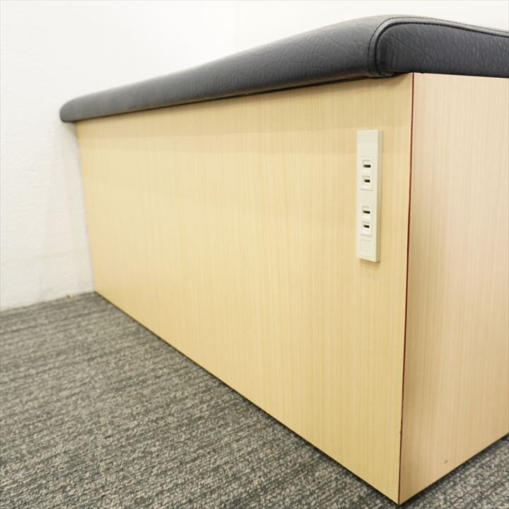 ブース用ベンチ コンセント付 ホワイト×ネイビーブルー W900 D710 H1200