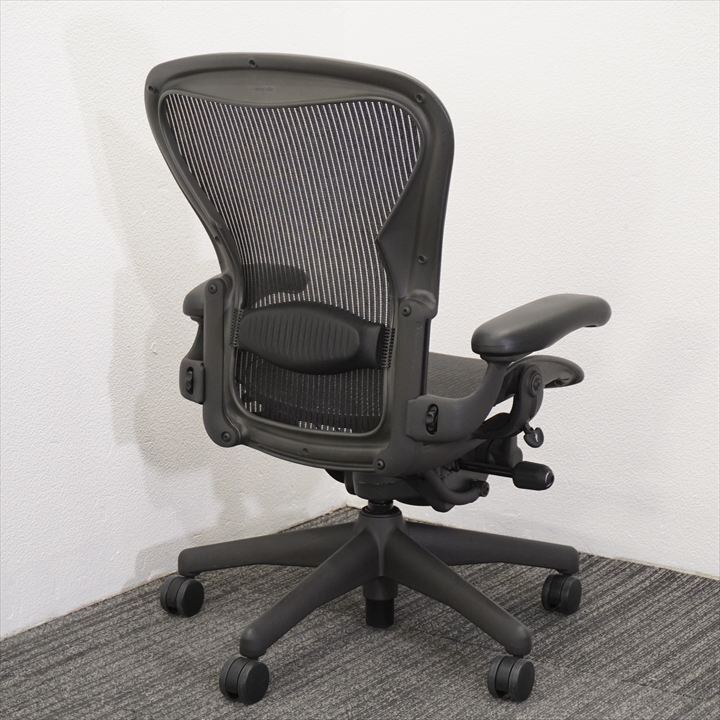 ハーマンミラー アーロンチェア 可動肘 ランバーサポート フル装備 Bサイズ グラファイト 特価品
