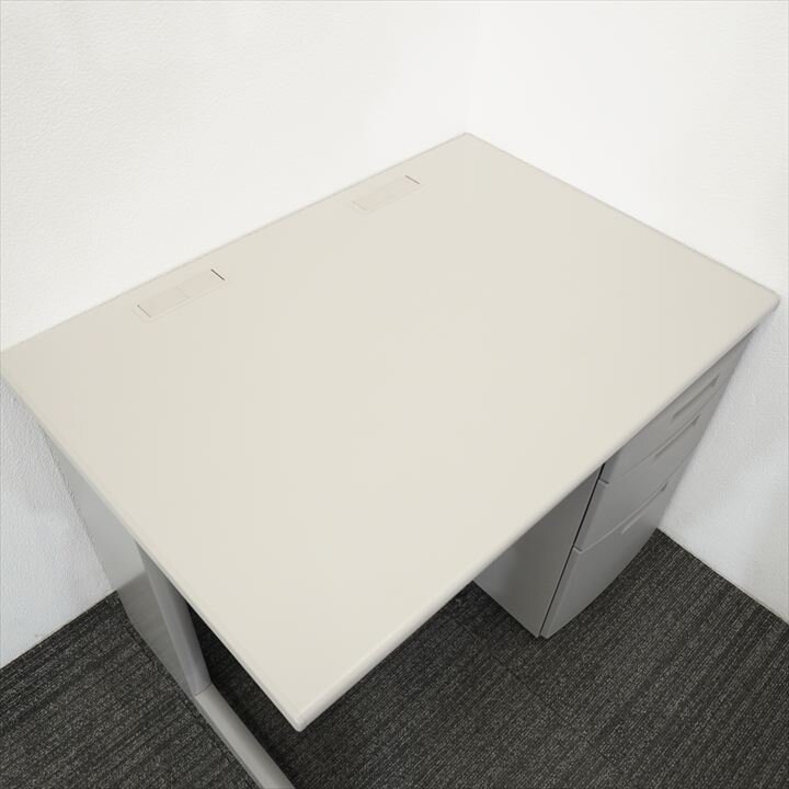 イトーキ ＣＺ 片袖机 107 WE色