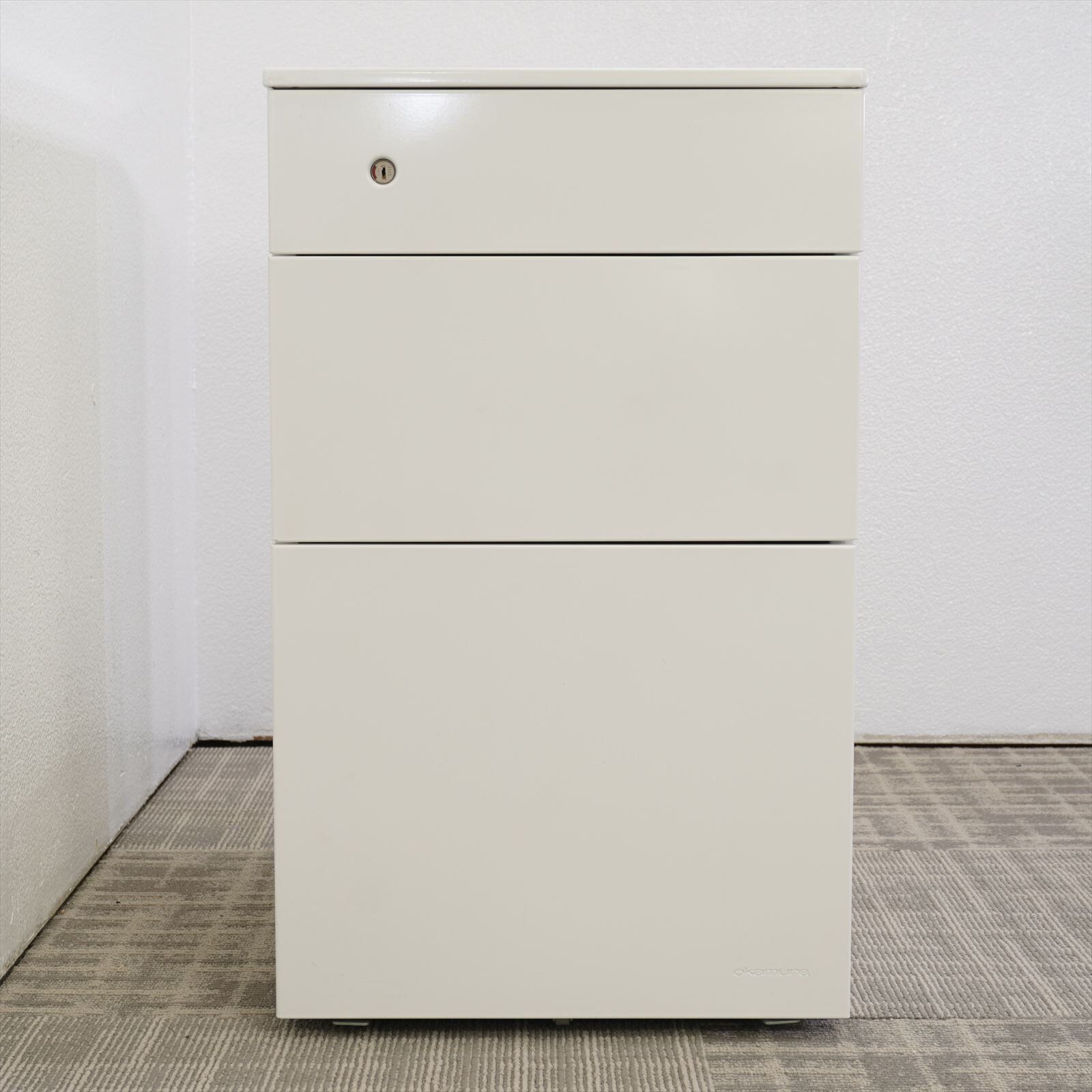 オカムラ プロユニット ３段ワゴン サイド取手 H650 ホワイト 特価品