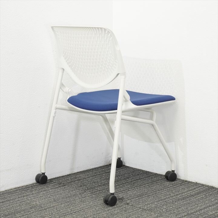 【2017年製】オカムラ ルナ ミーティングチェア ブルー