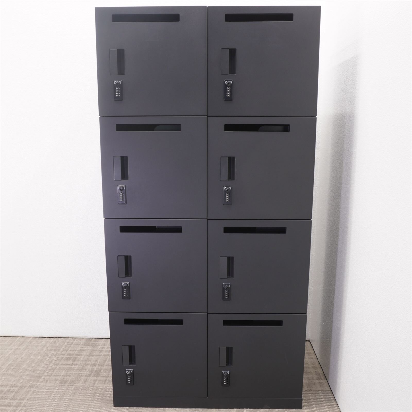 イトーキ エスキャビネット ダイヤル式8人用パーソナルロッカー H1790 ブラック