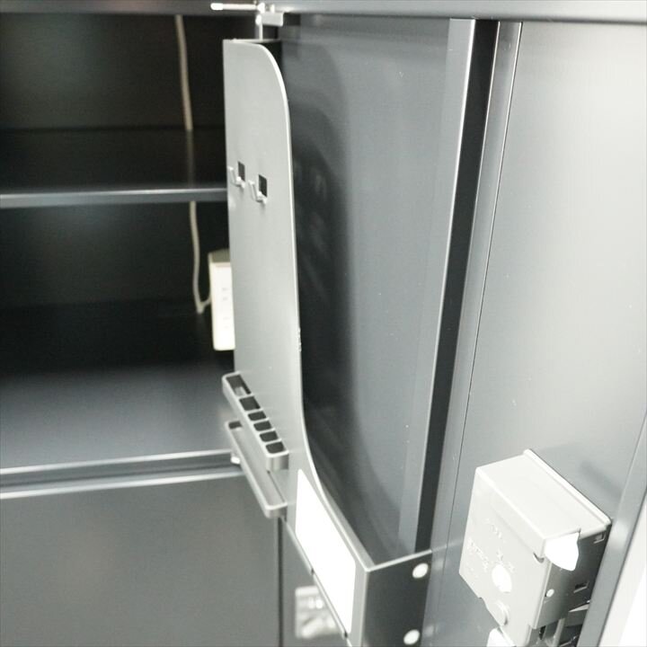 コクヨ エディア ダイヤル式6人用モバイルロッカー + ダイヤル式下段ラテラル書庫 投入口無し コンセント付 ダブルベース H1800 ブラック