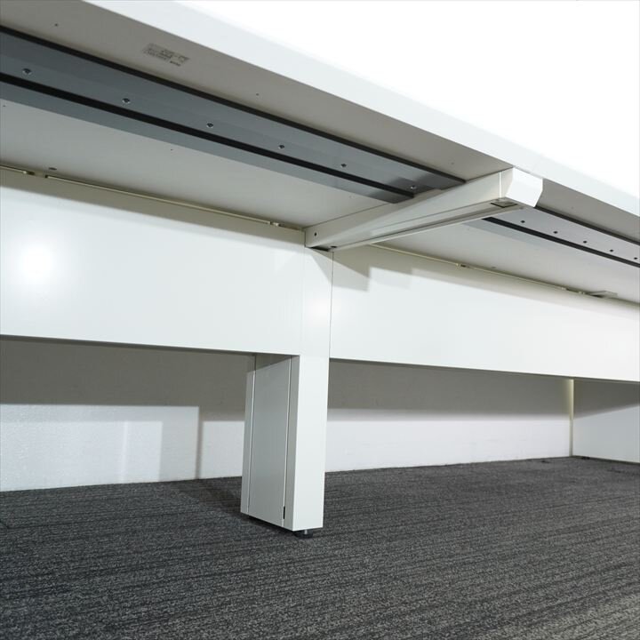 プラス ステージオ フリーアドレス ８４１４ W2400天板6枚+W1200天板２枚