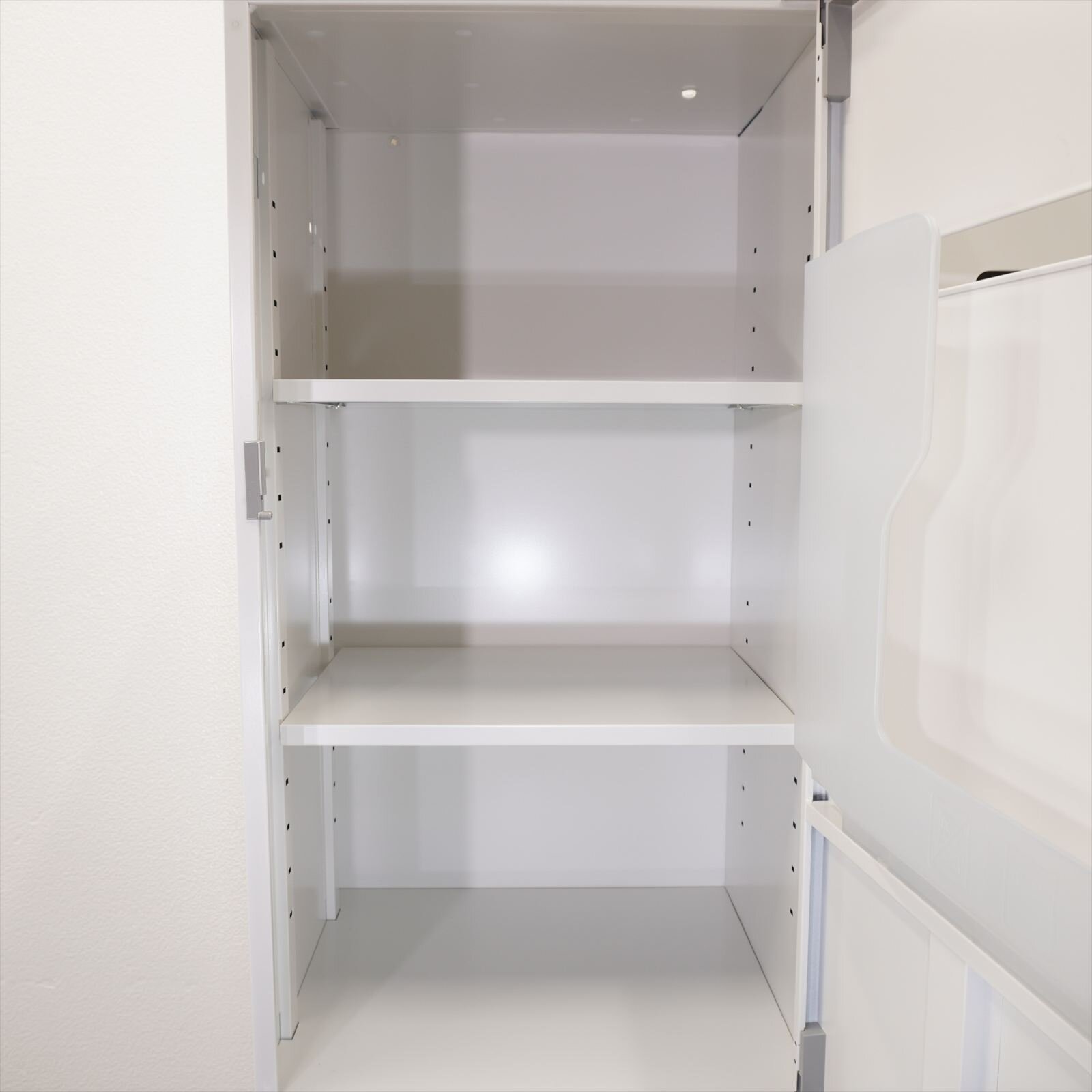 イトーキ M型 ダイヤル式4人用モバイルロッカー W900 D450 H1800