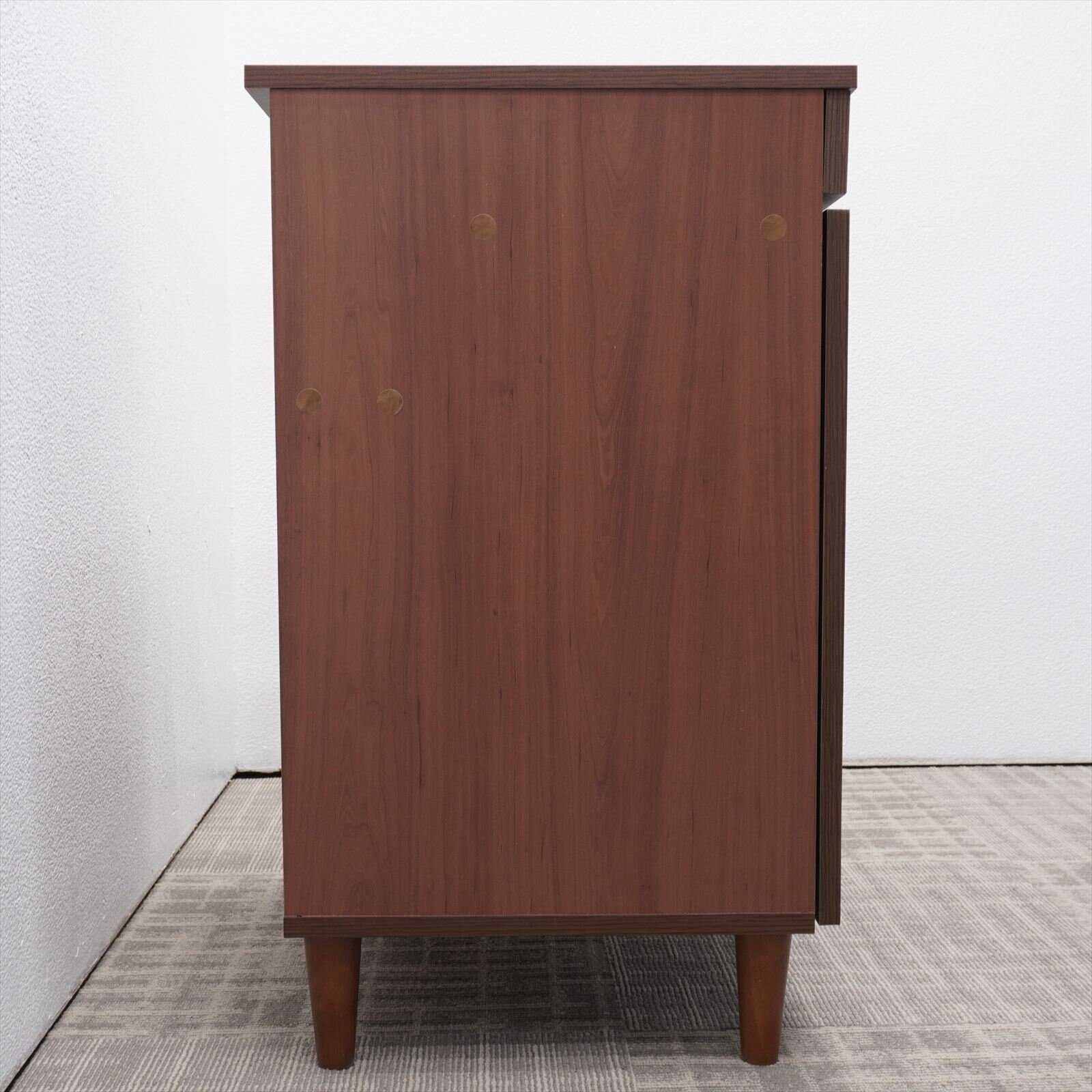 【自社便対応のみ】メーカー不明 木製キャビネット W600 D470 H800