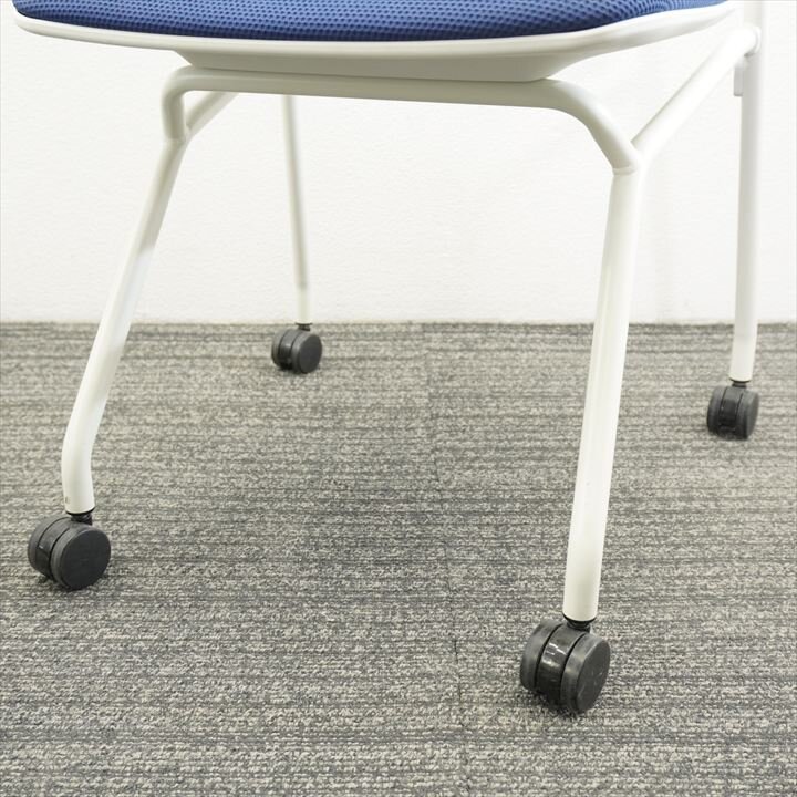 【2017年製】オカムラ ルナ ミーティングチェア ブルー