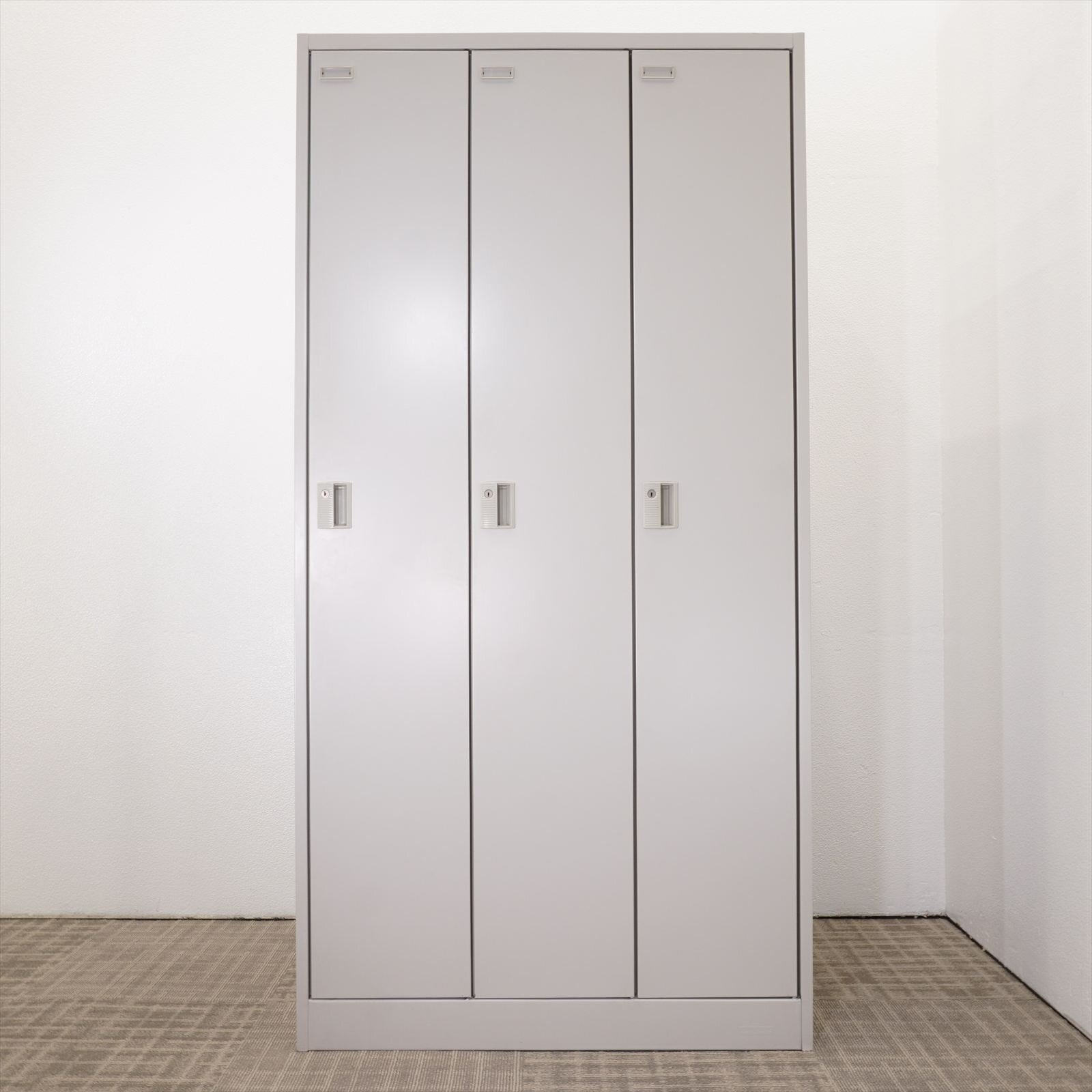 オカムラ FZ 3人用ロッカー H1790 特価品