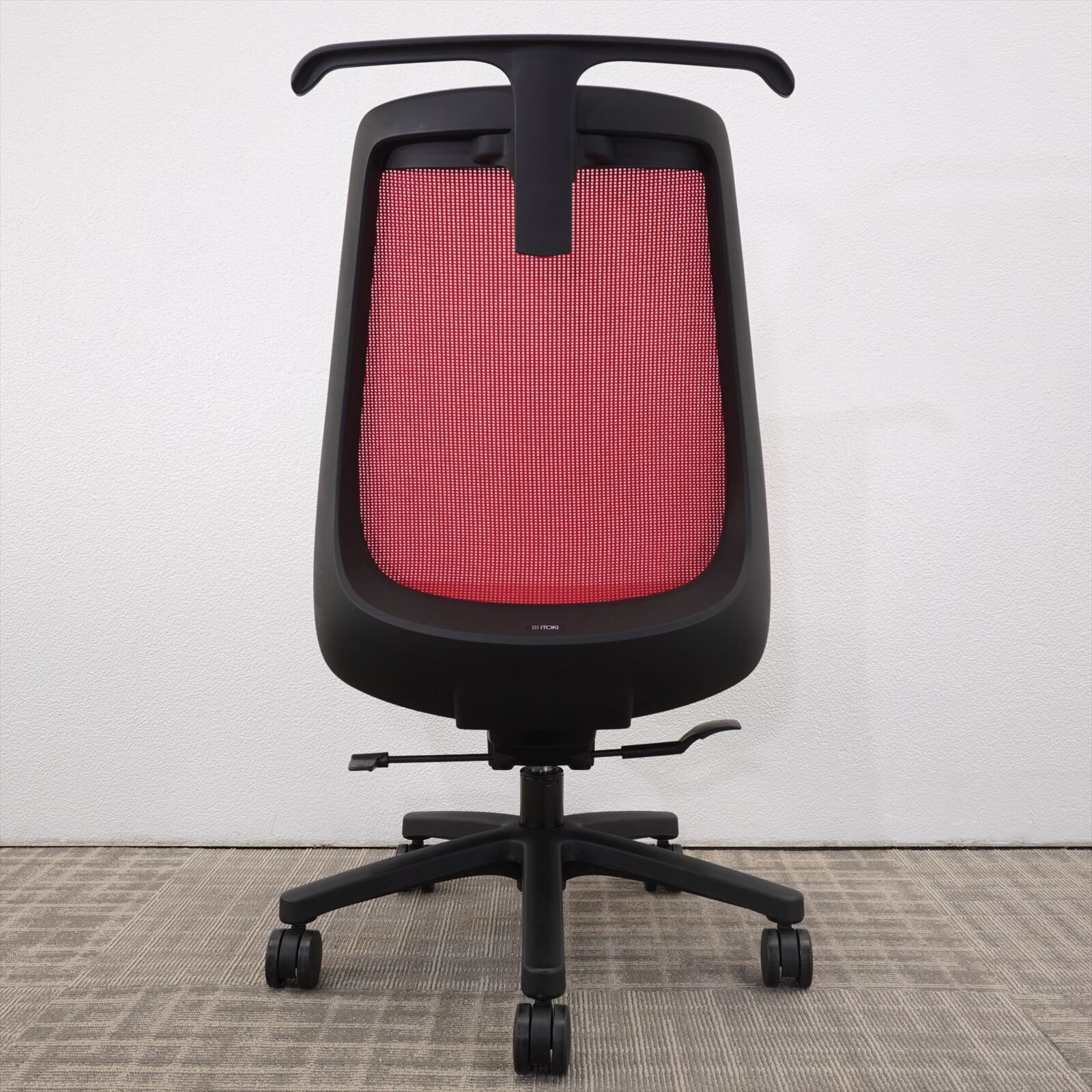 イトーキ ノナチェア ハンガー付 ラズベリーレッド