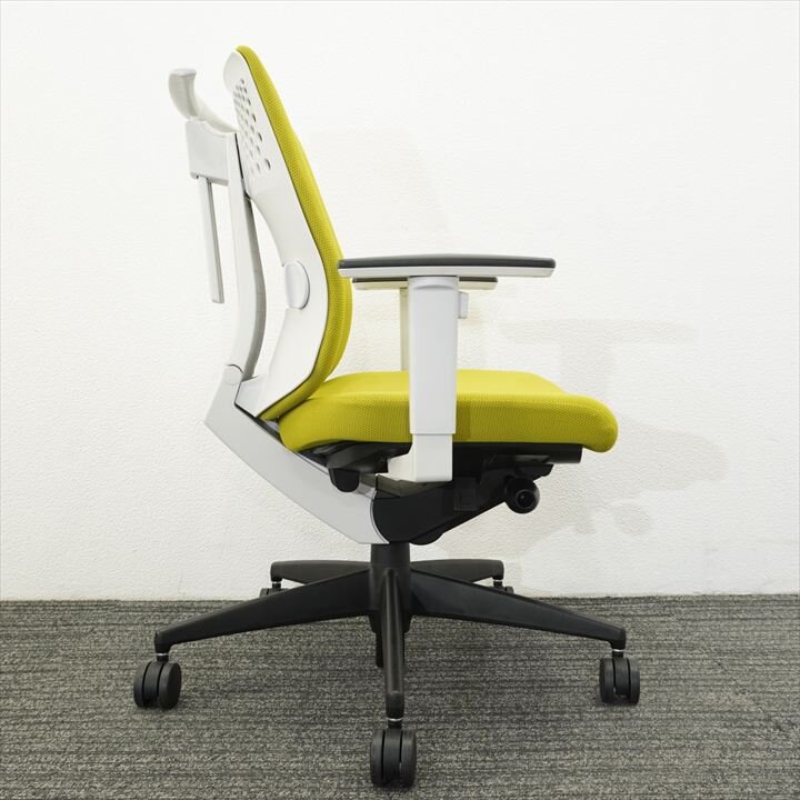 コクヨ ウィザード2 可動肘 ハンガー付 ライトオリーブ