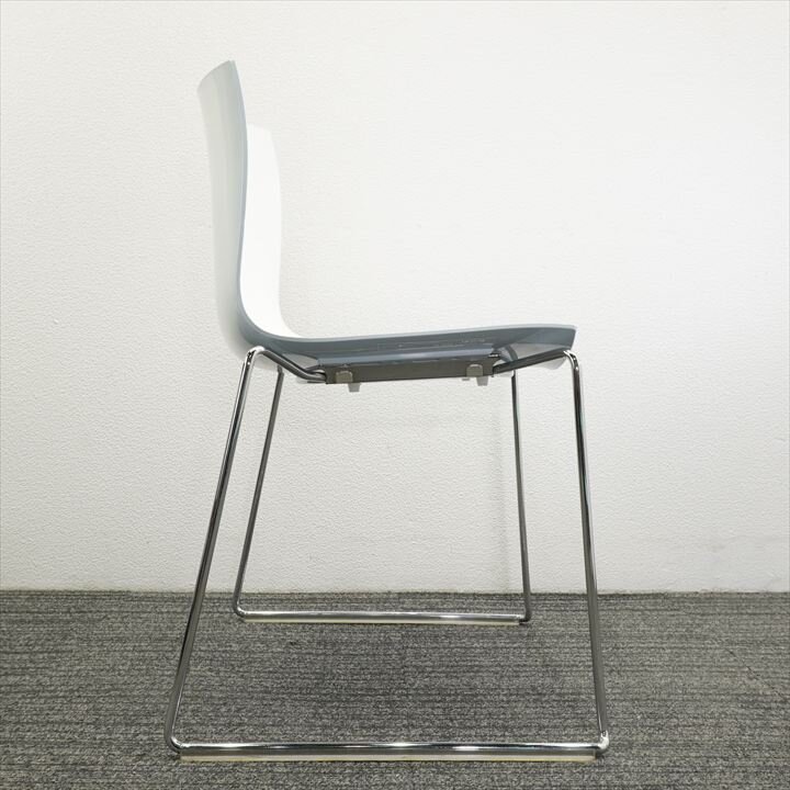 アルペール カティファ46 アームレスチェア スモークブルー