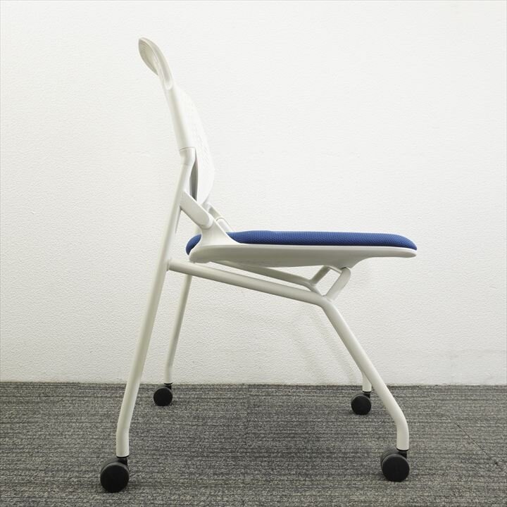 【2017年製】オカムラ ルナ ミーティングチェア ブルー