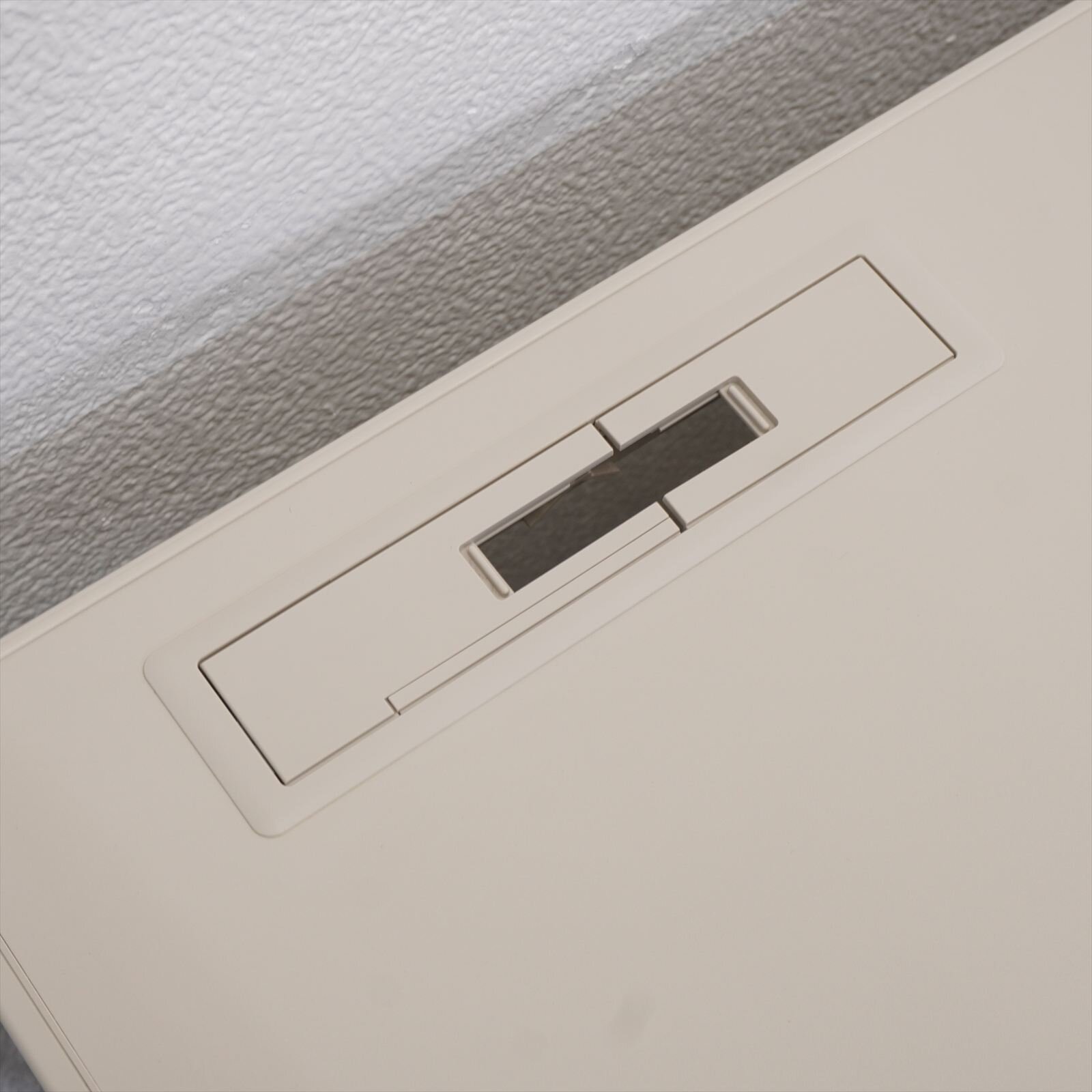 コクヨ BS+ 平机 168 W1600 D800 H700