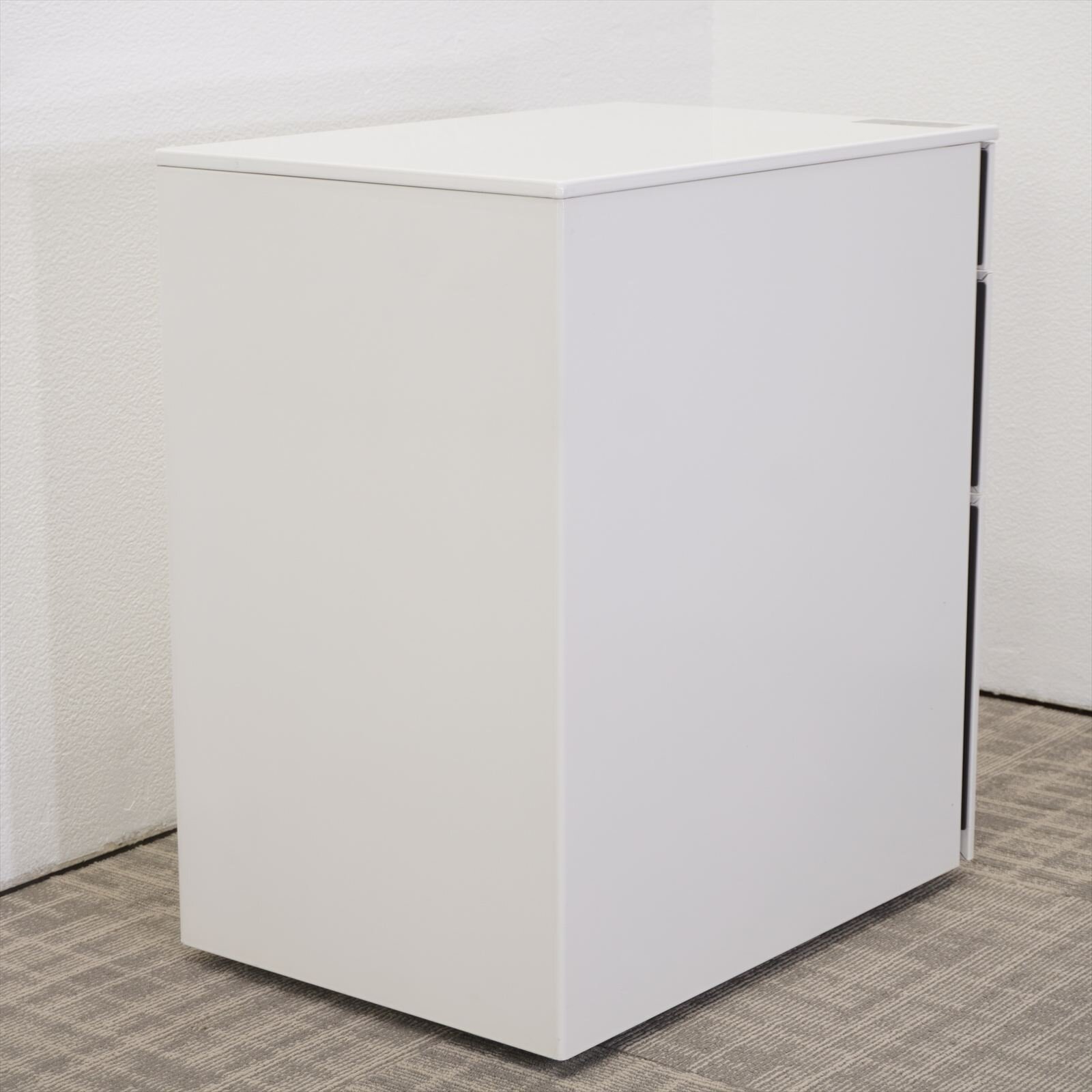 オカムラ プロユニット ３段ワゴン サイド取手 H650 ホワイト