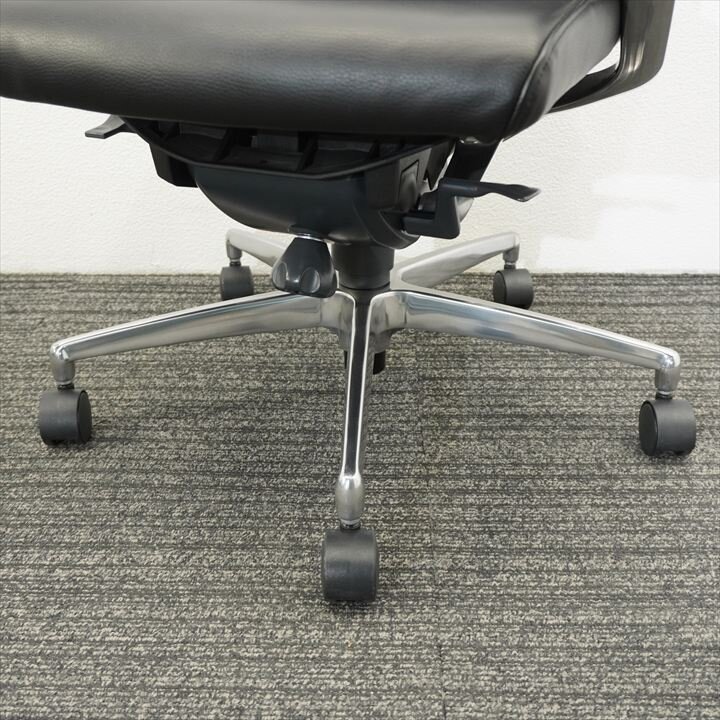 イトーキ プレクサス 肘付 ミドルバック 革 ブラック