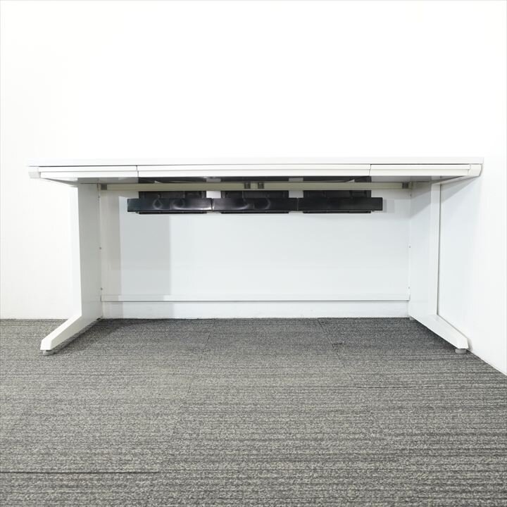オカムラ アドバンス 平机 167 中央引出付 H720 ホワイト