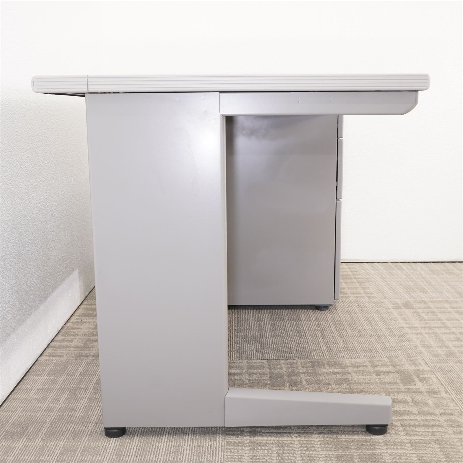 イトーキ ＣＺ 片袖机 127 WE色