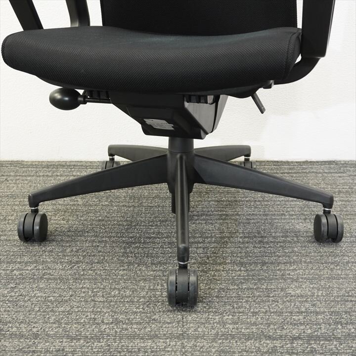 コクヨ プント 固定肘 ハイバック ハンガー付 ブラック