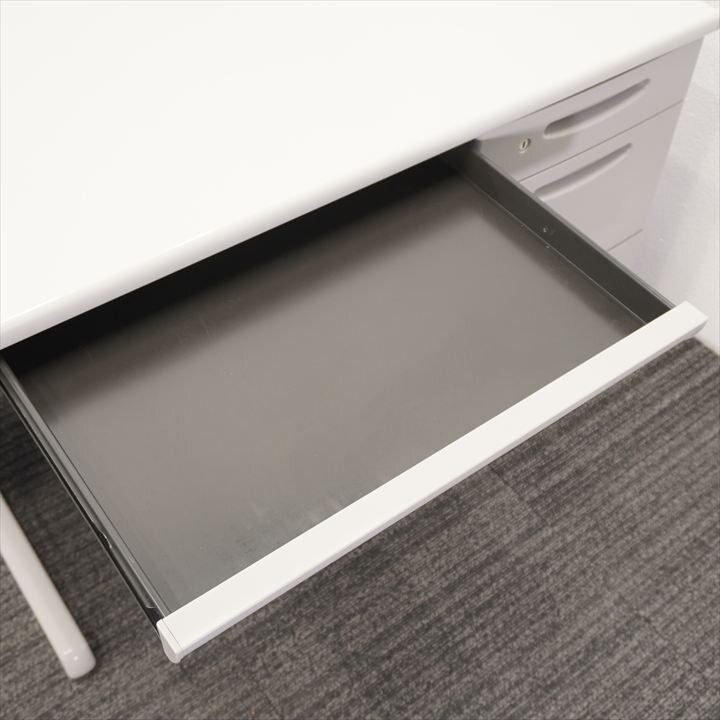 オカムラ SD－V 片袖机 107