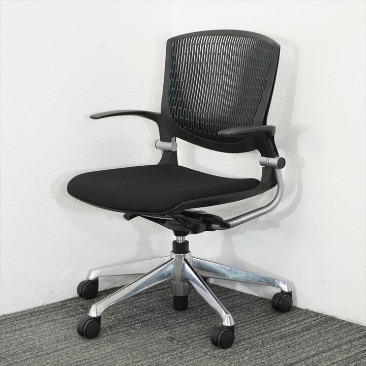 オカムラ グラータ ミーティングチェアー