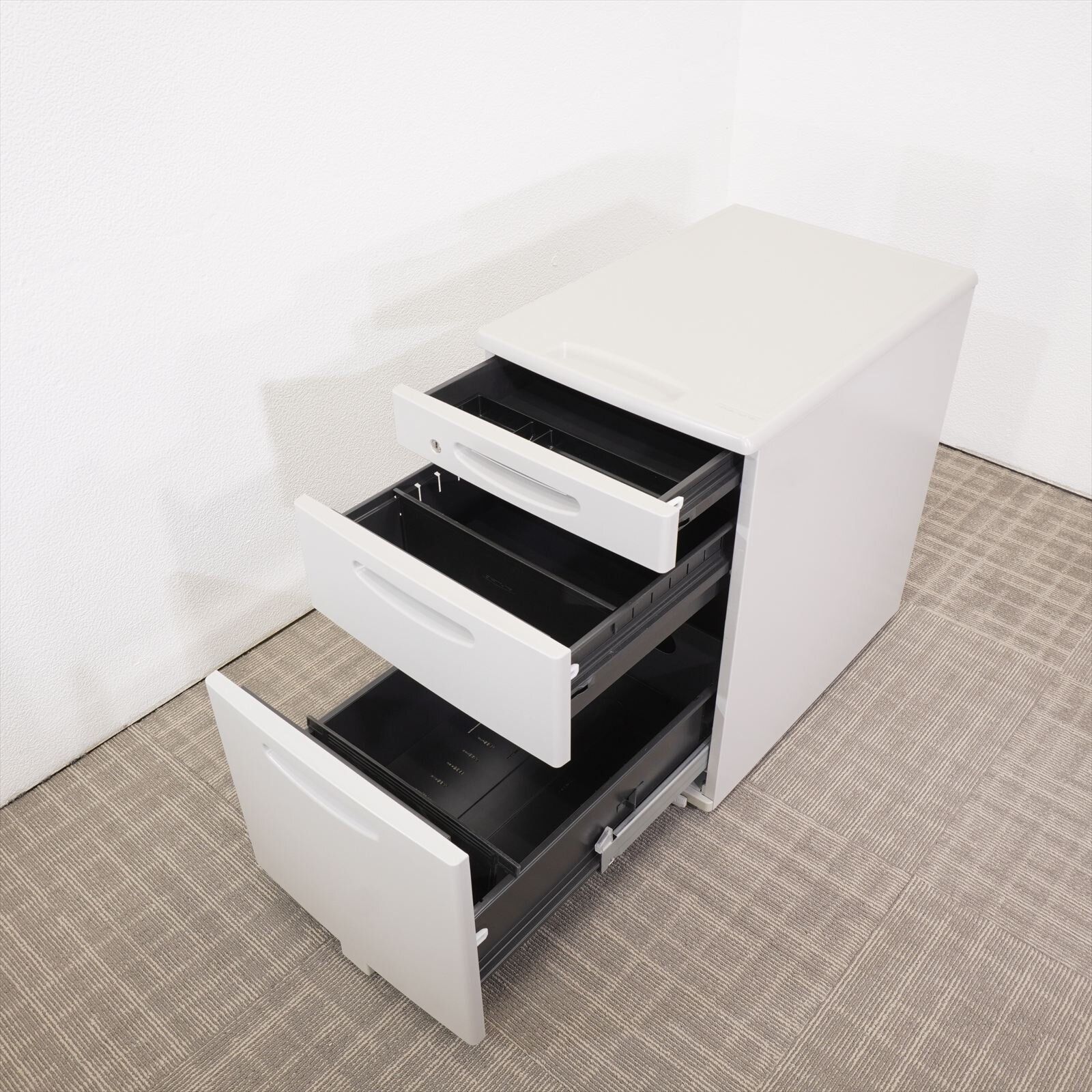 オカムラ SD 3段ワゴン A4・B4兼用