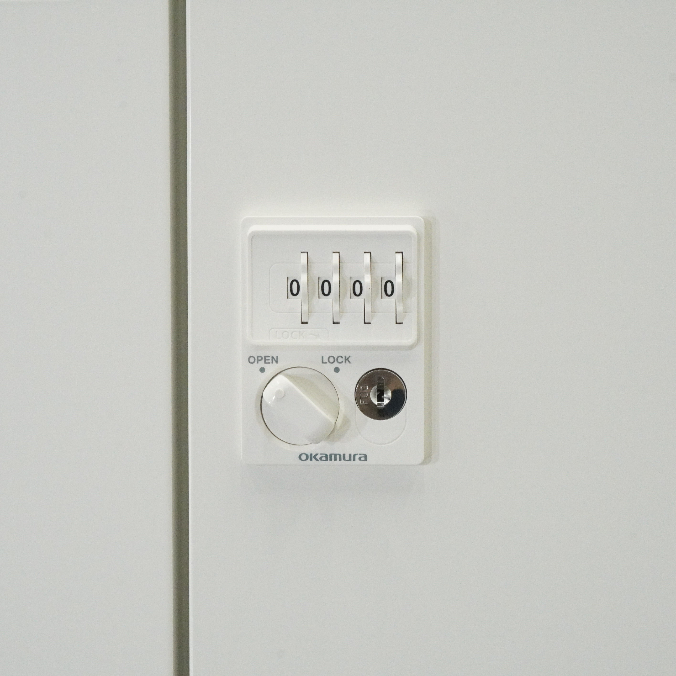 オカムラ レクトラインダイヤル式6人用モバイルロッカー H1810 4B27YU