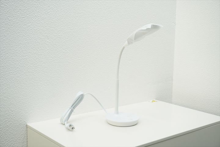 【店頭販売のみ】ニトリ LEDデスクライト PORTE(ホワイト)