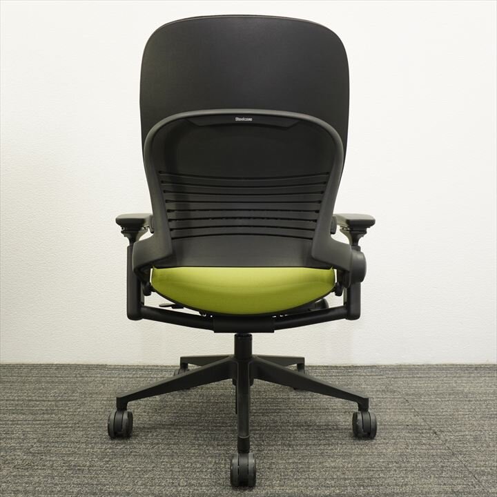スチールケース リープ V2 APモデル 可動肘 ライトグリーン／ブラック 特価品