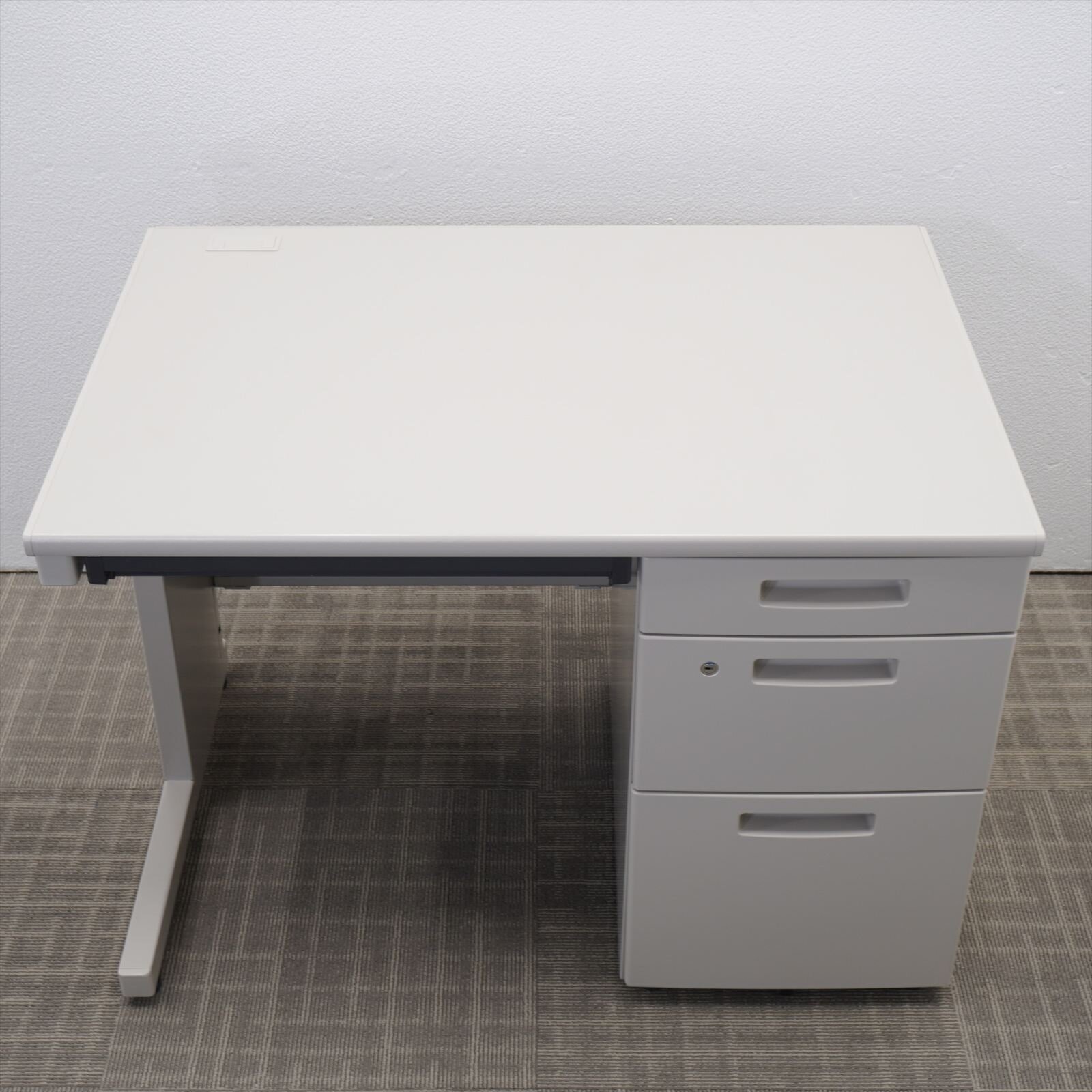 コクヨ ピクサ2 片袖机 107