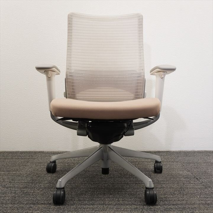 オカムラ コーラル 可動肘 ハイバック ランバー付 ベージュ