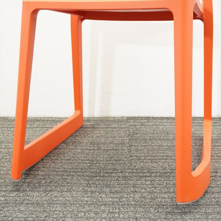 ヴィトラ ティプトン スタッキングチェア ポピーレッド／オレンジ