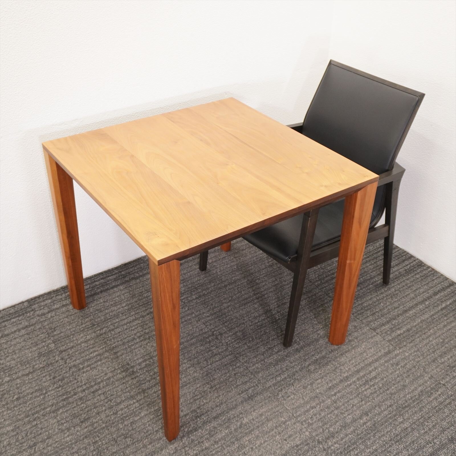 カリモク テーブル×1台 チェア(ブラック色)×2脚 3点セット